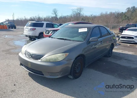2005 Toyota Camry Le из США, поврежденный, VIN 4T1BE32K25U561788